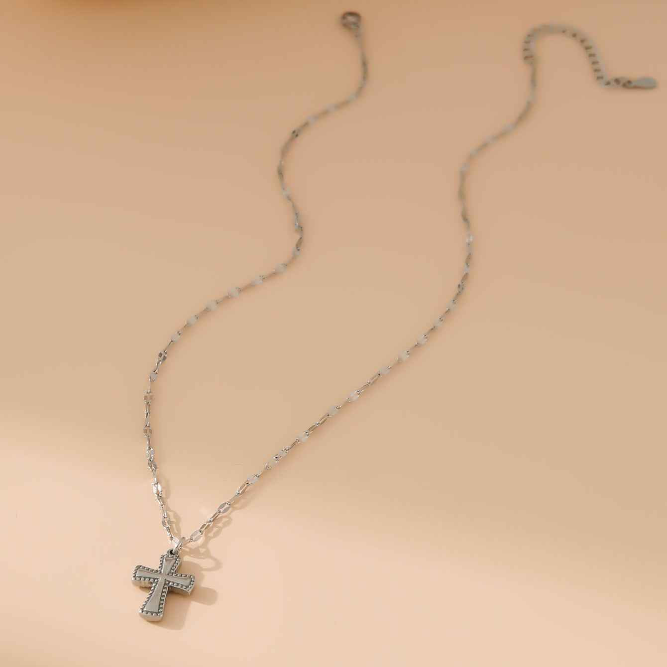 Decorative Cross Chain Necklace in Gold or Silver