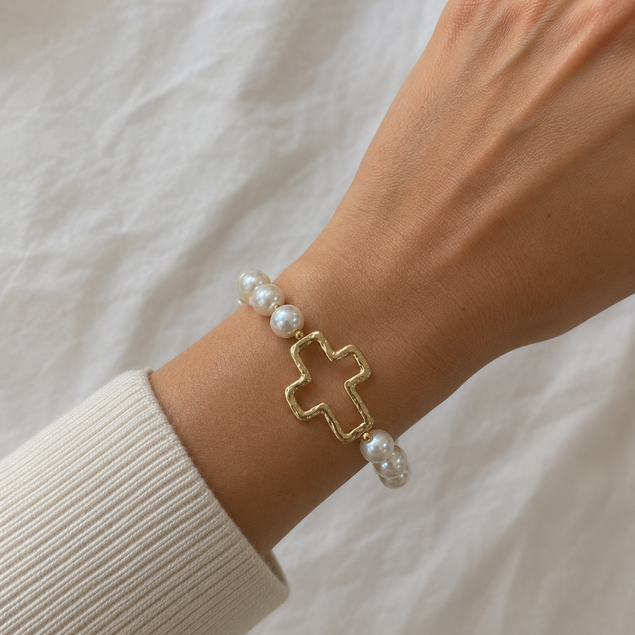 Pearl Cross Stretch Bracelet - Gold Cross