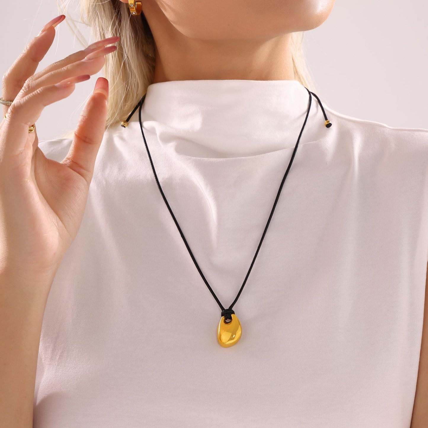 Gold Geometric Pendant Necklace